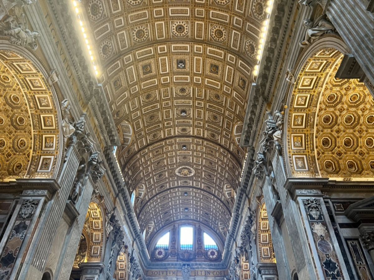 Inside-st.-peter-basilica-1
