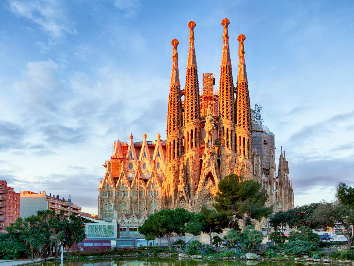 exterior-of-sagrada-familia.jpeg
